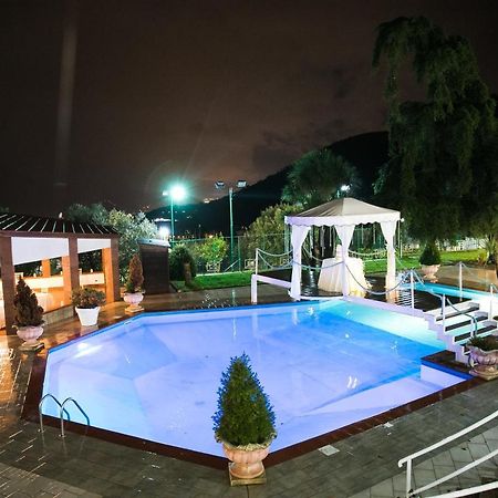 Hotel Diecimare Cava deʼ Tirreni Buitenkant foto