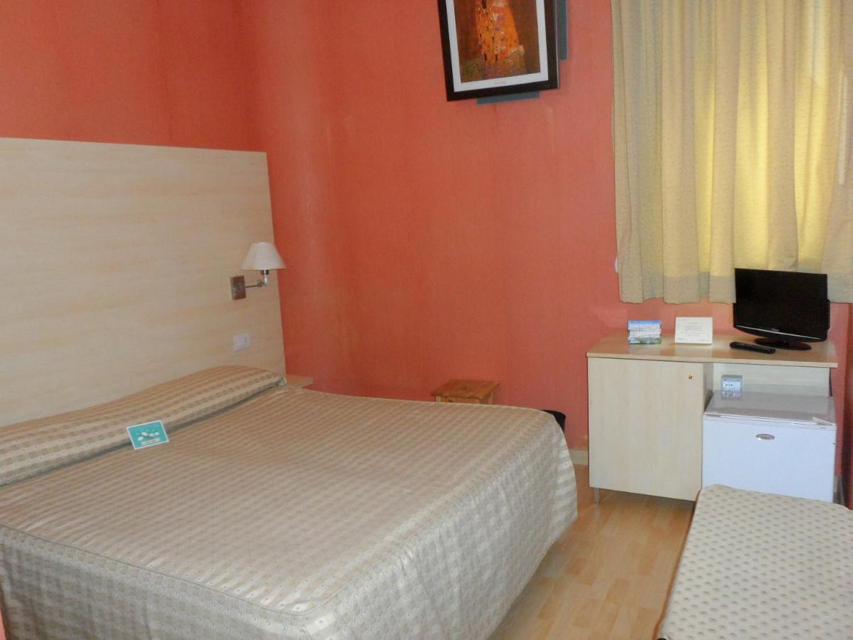 Hotel Diecimare Cava deʼ Tirreni Buitenkant foto