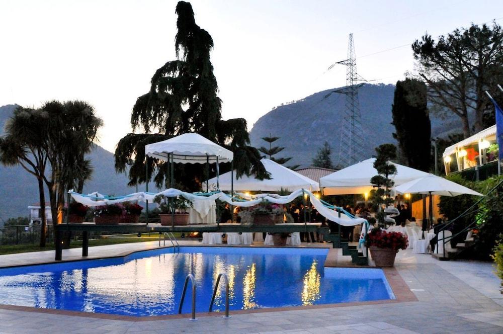 Hotel Diecimare Cava deʼ Tirreni Buitenkant foto