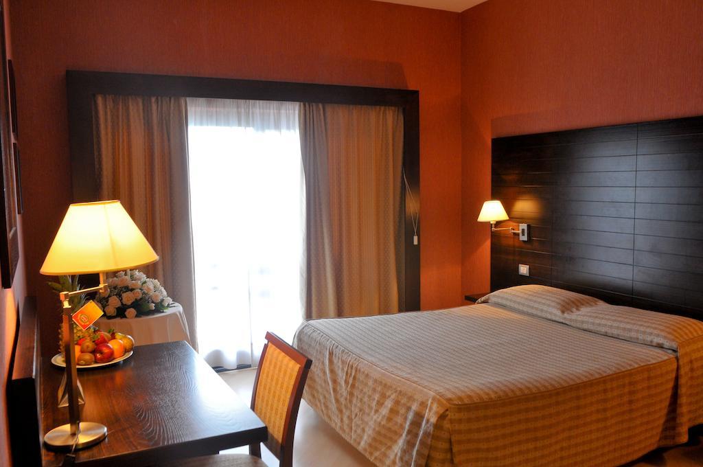 Hotel Diecimare Cava deʼ Tirreni Buitenkant foto