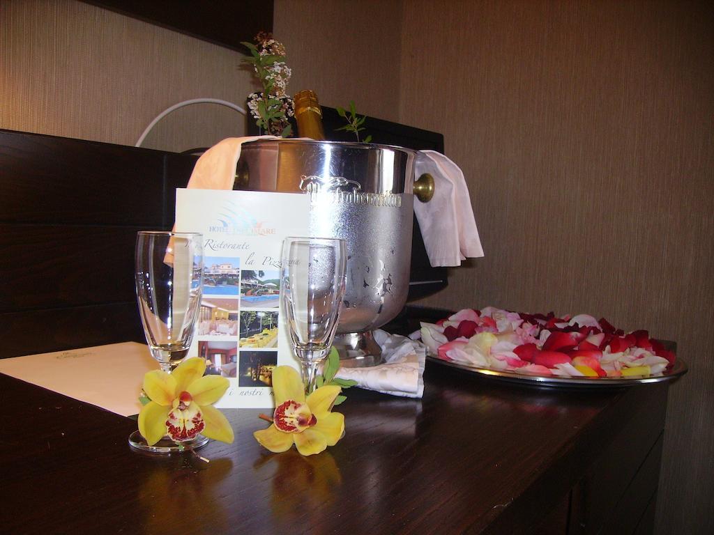 Hotel Diecimare Cava deʼ Tirreni Buitenkant foto