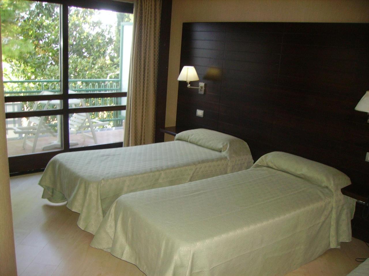 Hotel Diecimare Cava deʼ Tirreni Buitenkant foto