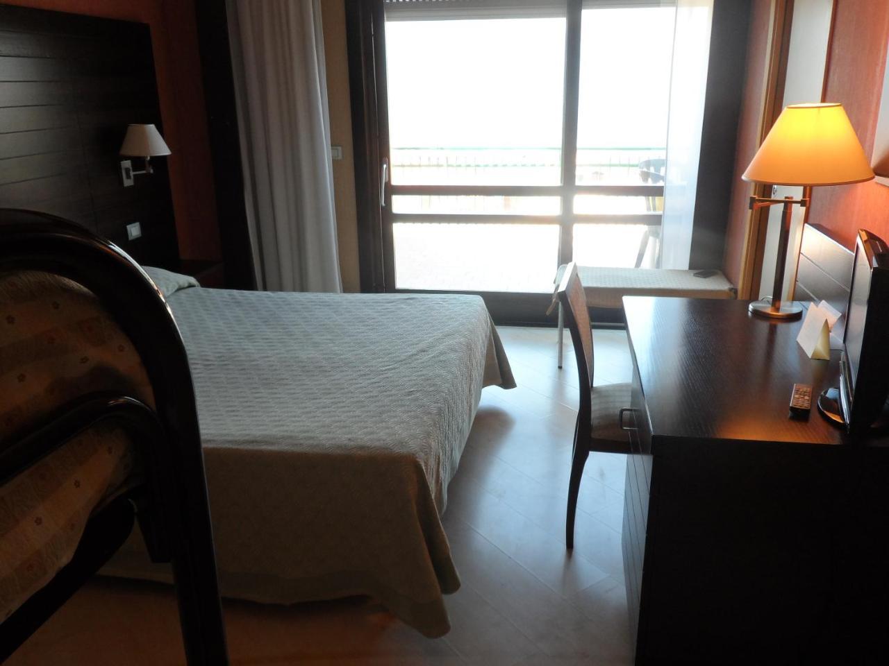 Hotel Diecimare Cava deʼ Tirreni Buitenkant foto
